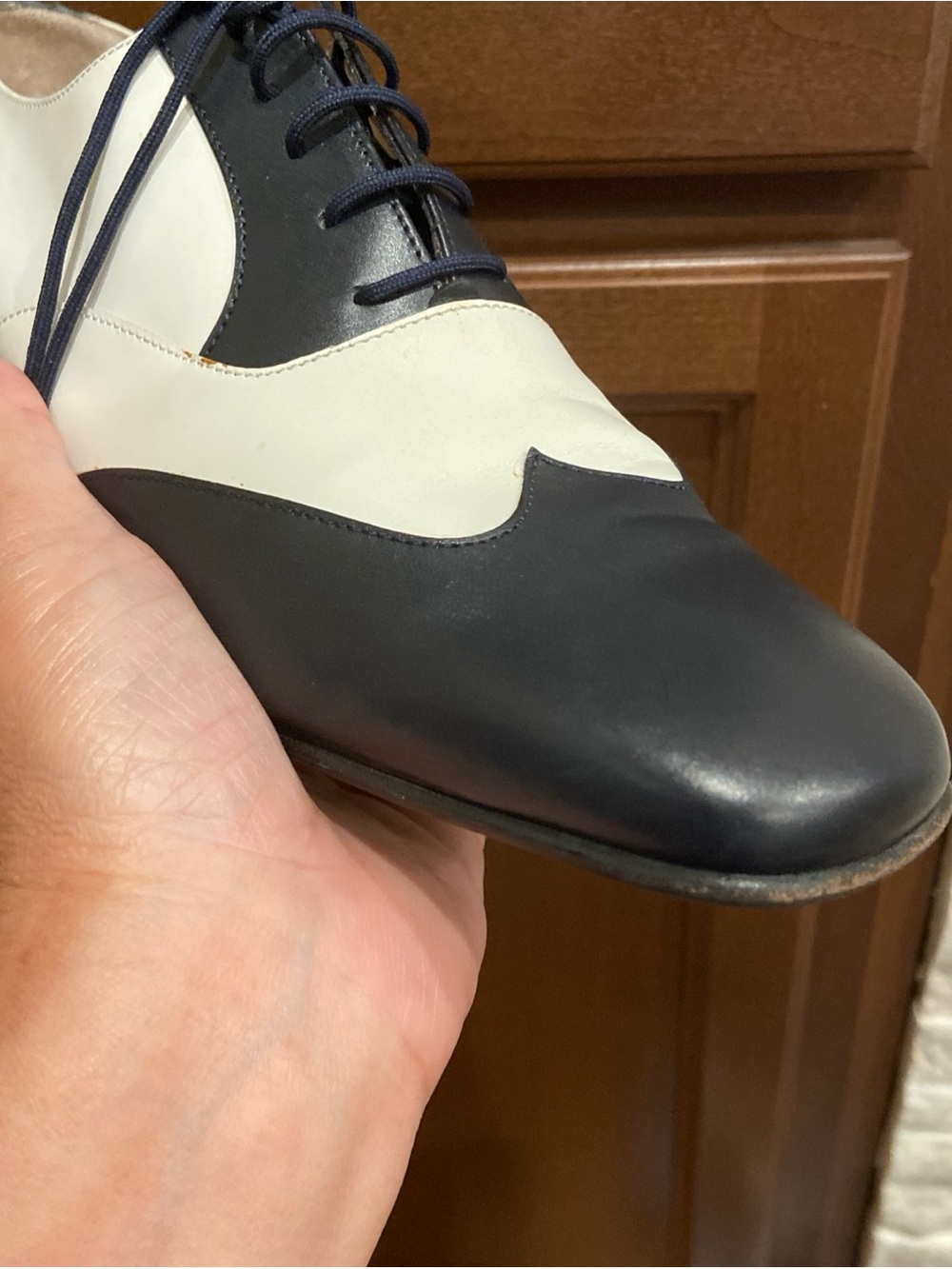 Vintage Women’s Salvatore Ferragamo Leather Black White Oxfords 8-1/2 AA Italy - Picture 3 of 7